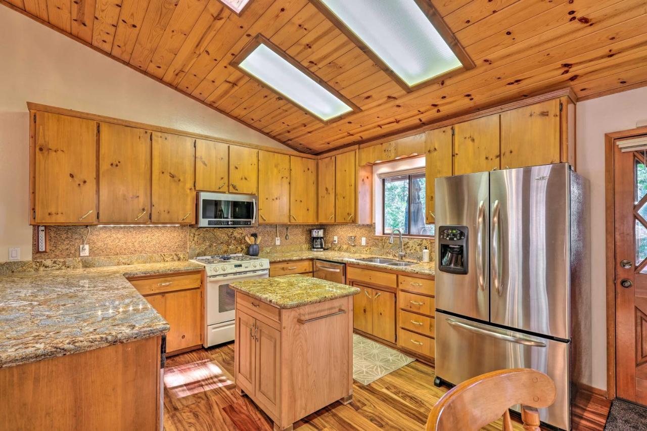 Quiet Twain Harte Cabin With Deck And Forest Views! Luaran gambar